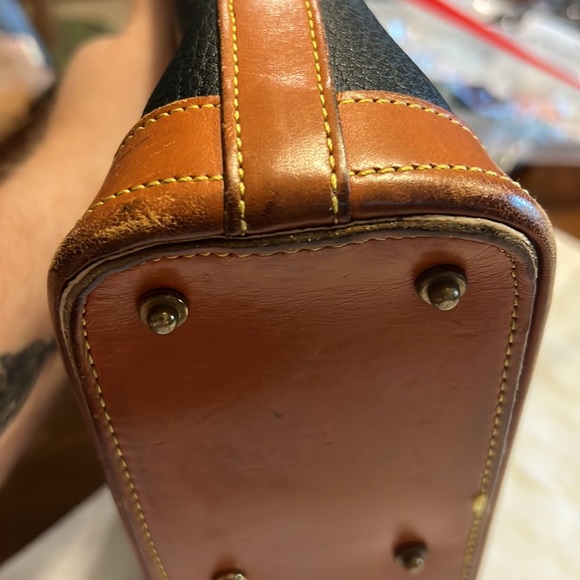 Dooney & Bourke black pebbled leather shoulder bag - Picture 11 of 16